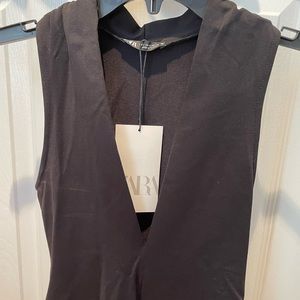 NEW-Black-sleeveless, low cut body suit - top